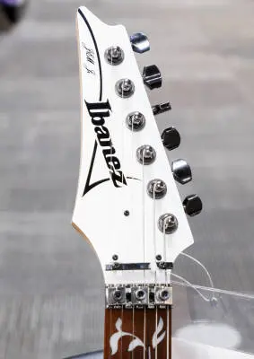 Ibanez - JEM Junior Steve Vai Signature Electric Guitar with Vine Inlay - Left Handed - White 2